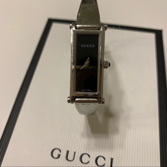 Gucci Vintage Watch with Box & Duster - Picture 4 of 13